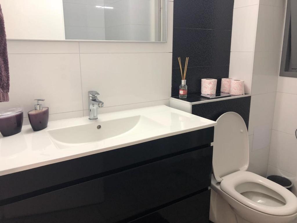 Panorama Apartment " City Garden " Бат Ям Екстериор снимка