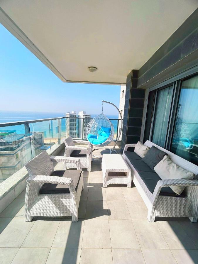 Panorama Apartment " City Garden " Бат Ям Екстериор снимка