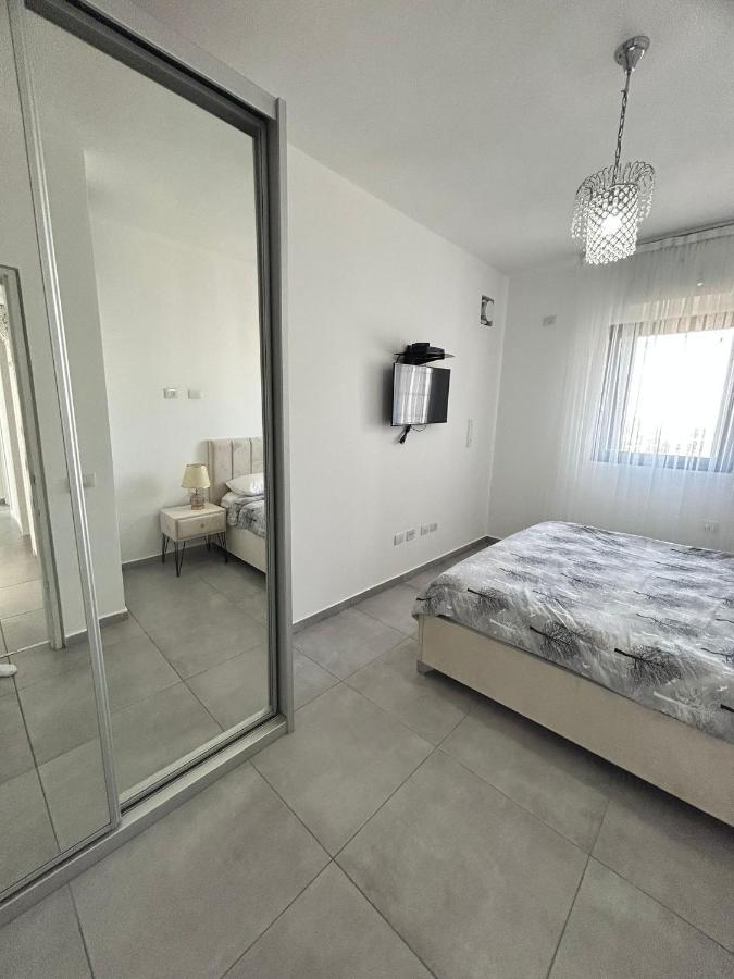 Panorama Apartment " City Garden " Бат Ям Екстериор снимка