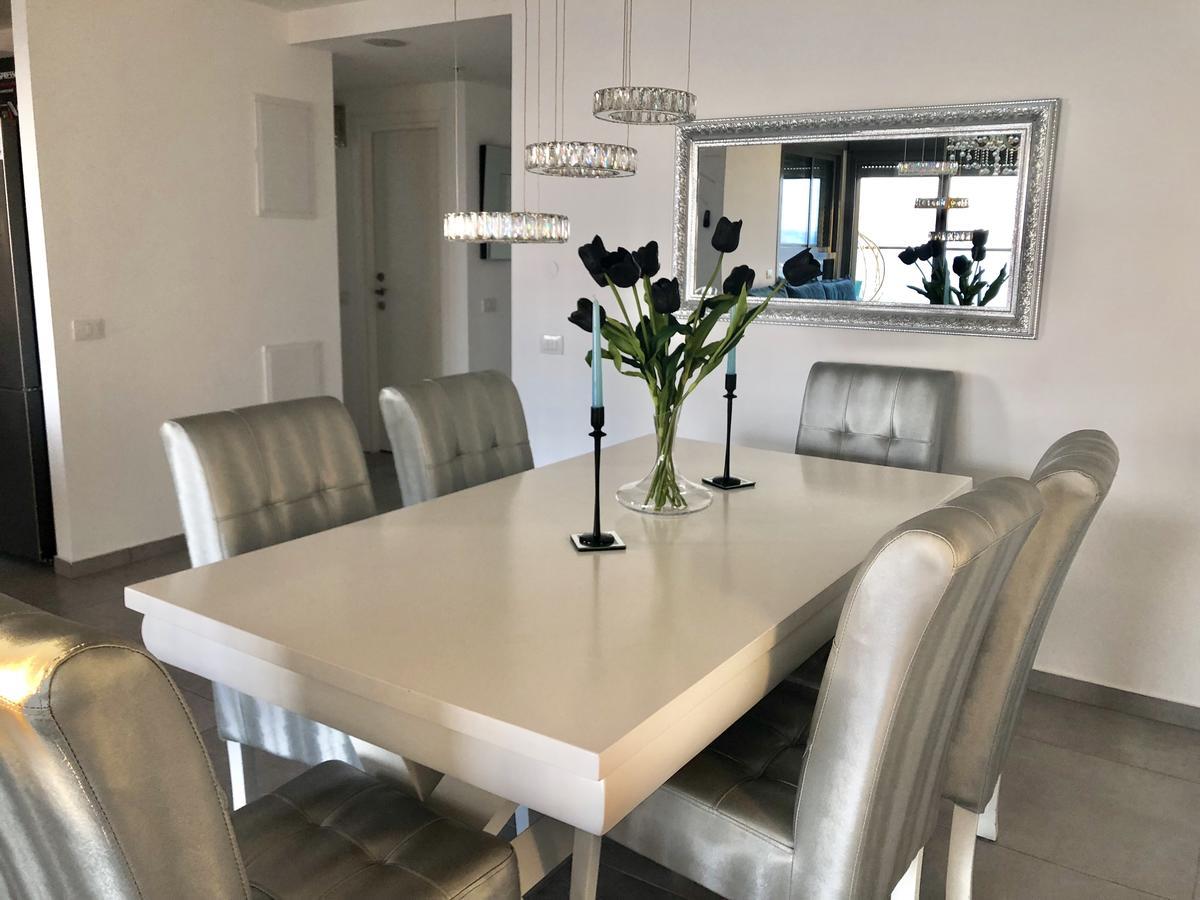 Panorama Apartment " City Garden " Бат Ям Екстериор снимка